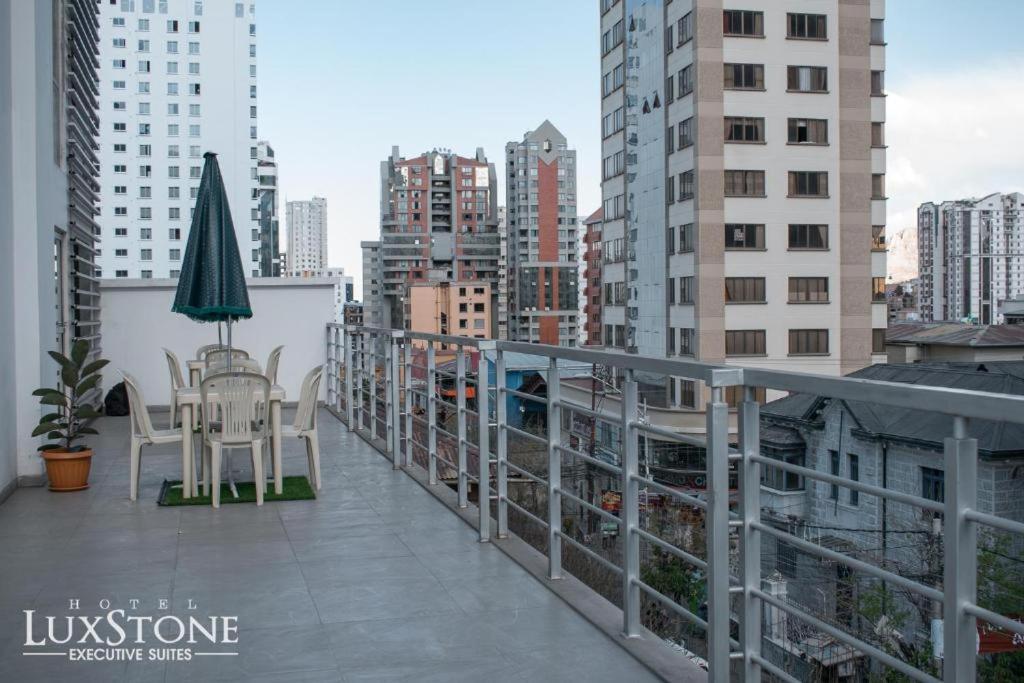 Luxstone Executive & Suites La Paz Esterno foto