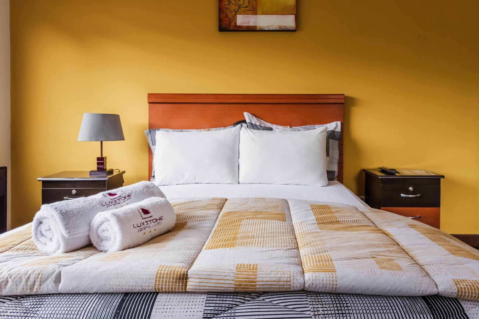 Luxstone Executive & Suites La Paz Esterno foto