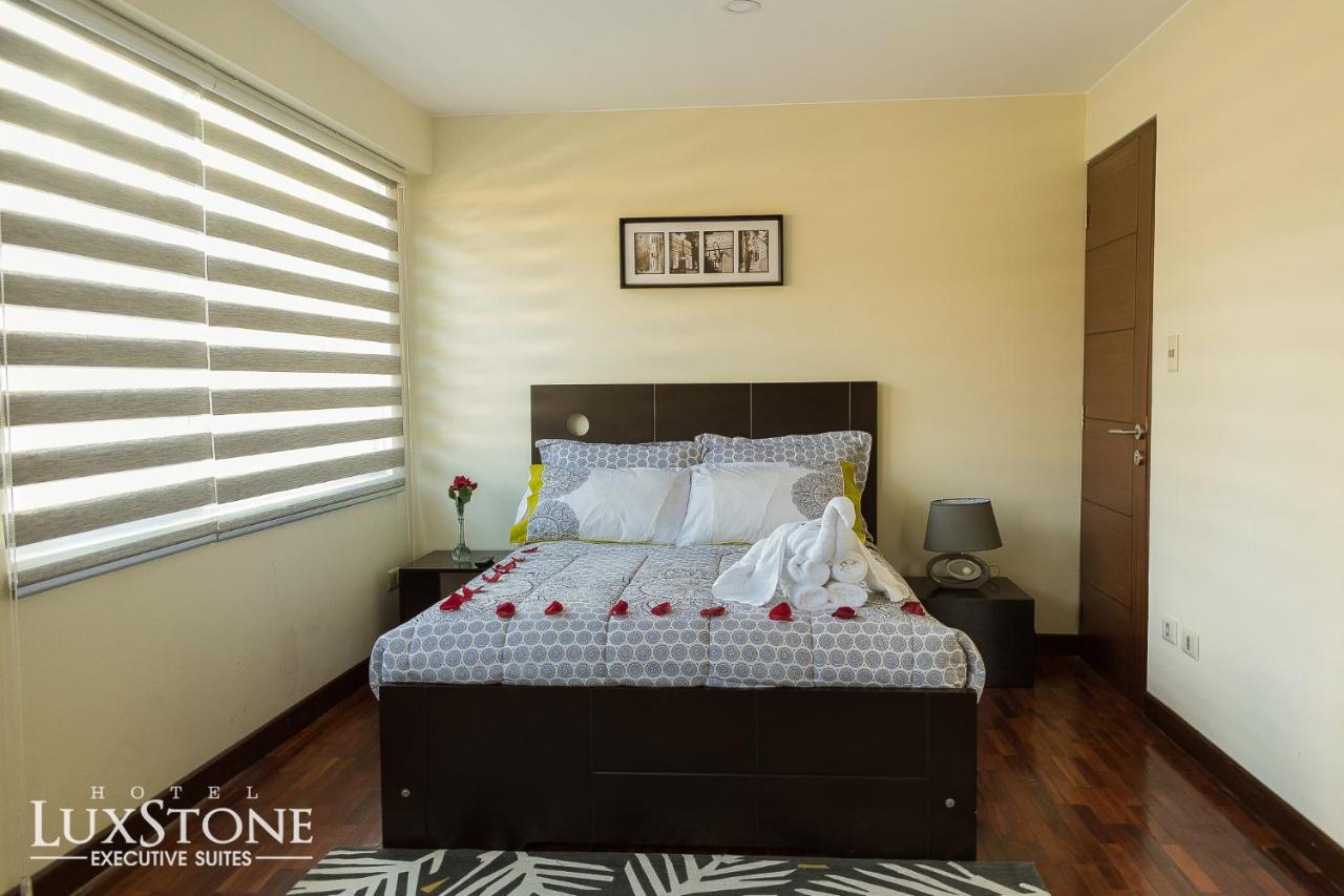 Luxstone Executive & Suites La Paz Esterno foto