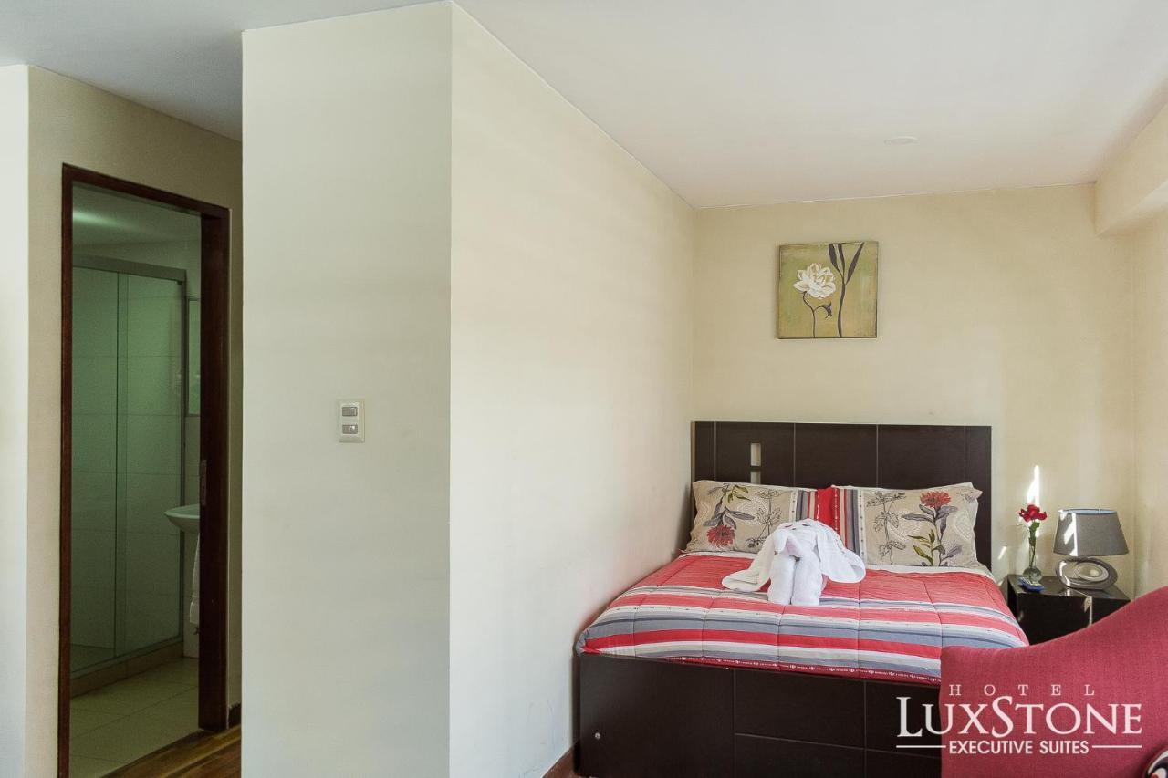 Luxstone Executive & Suites La Paz Esterno foto